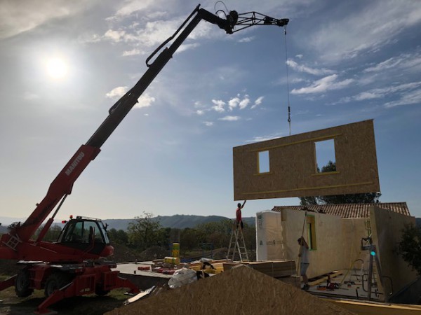 Travaux de couverture à Lambesc